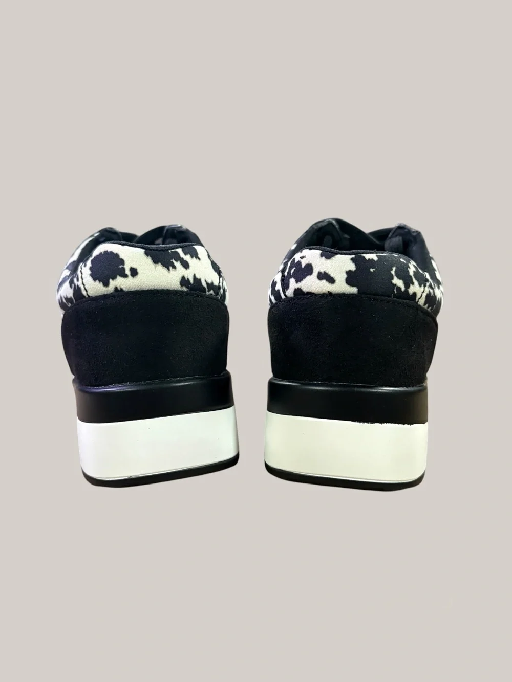 Crazy Train Cow Print Platform Sneakers Women’s Size 9 Lace Up Casual